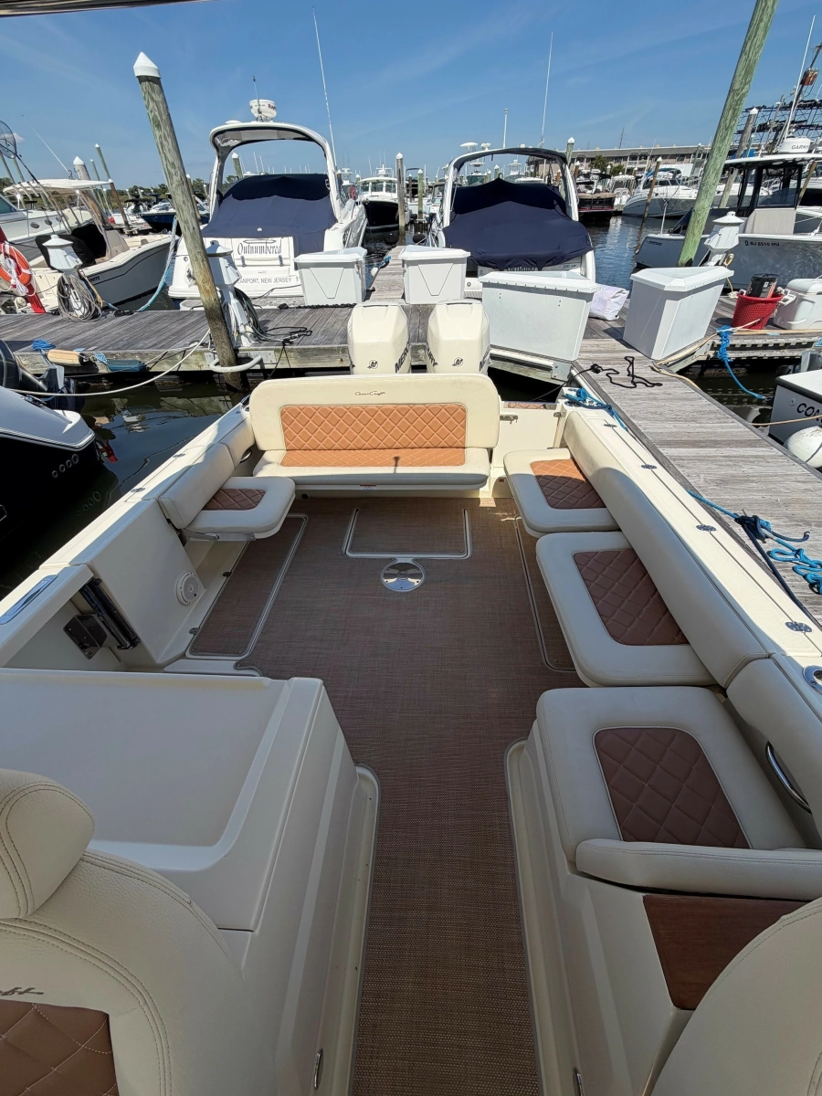 2018 Chris-Craft Calypso 30