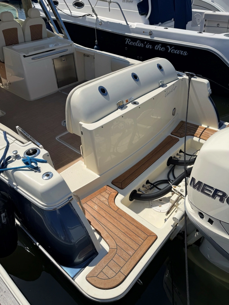 2018 Chris-Craft Calypso 30
