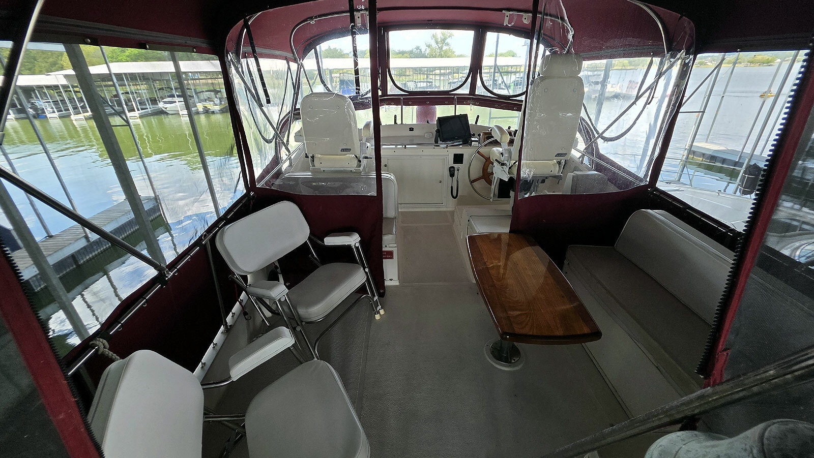 Aft Flybridge Screened Forward