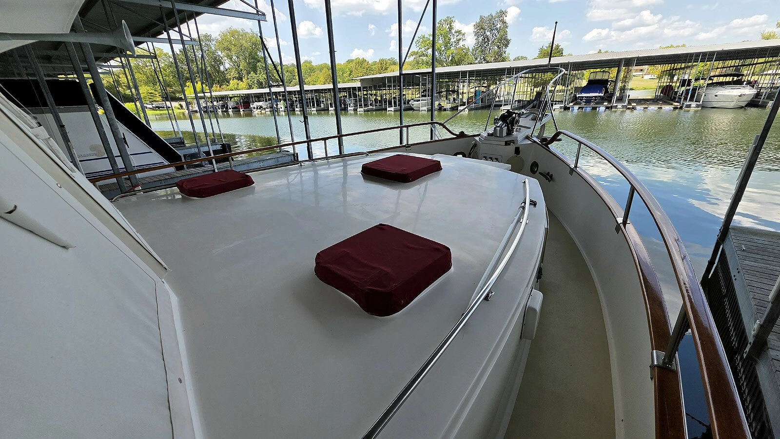 Fore Deck Port Forward