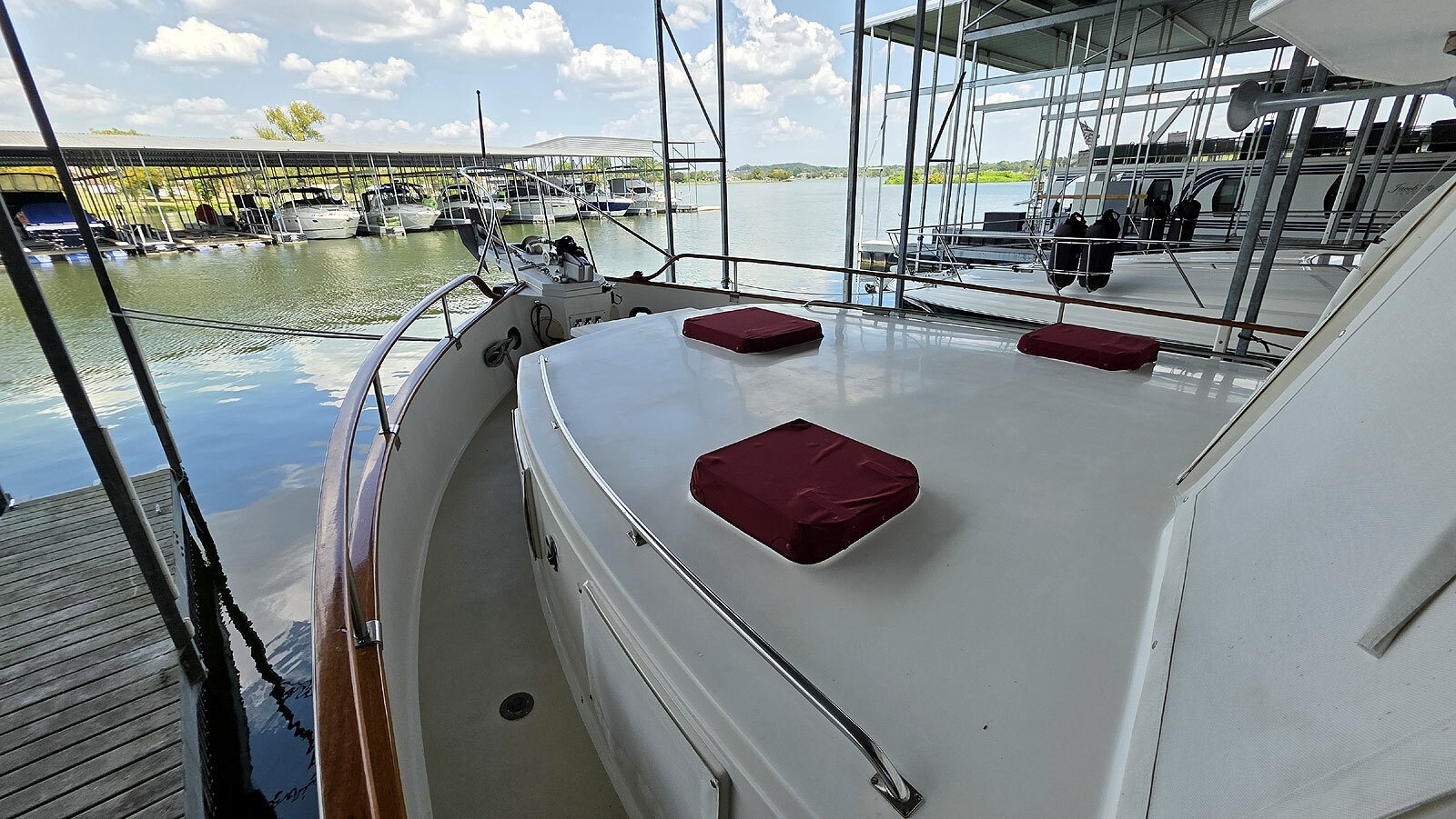 Fore Deck Starboard Forward