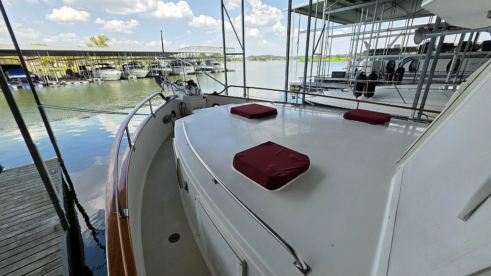 Fore Deck Starboard Forward