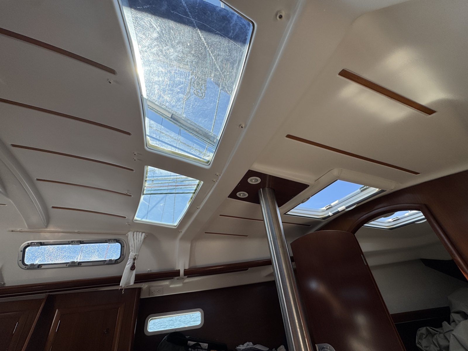 2004 Beneteau 