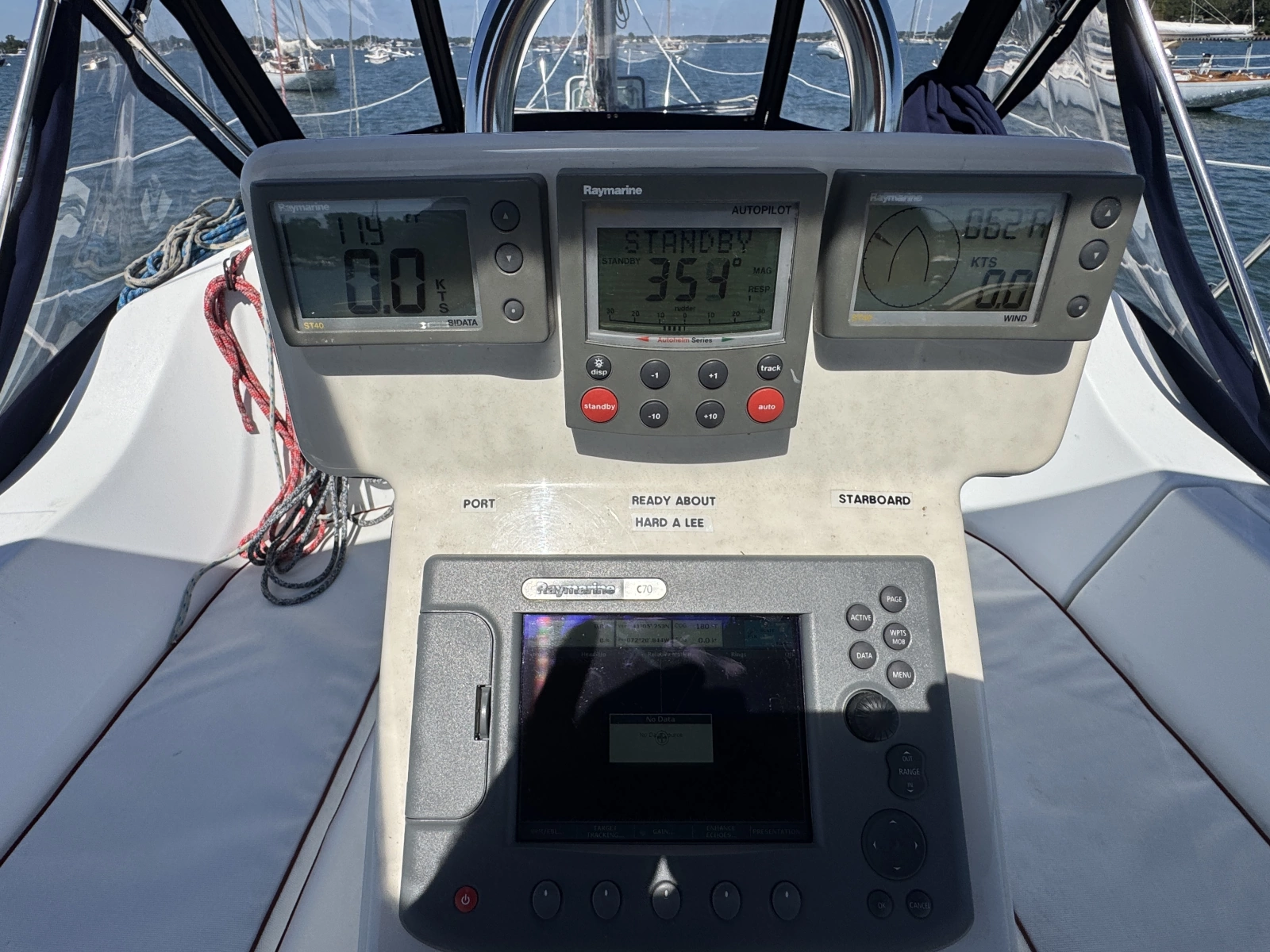 2004 Beneteau 