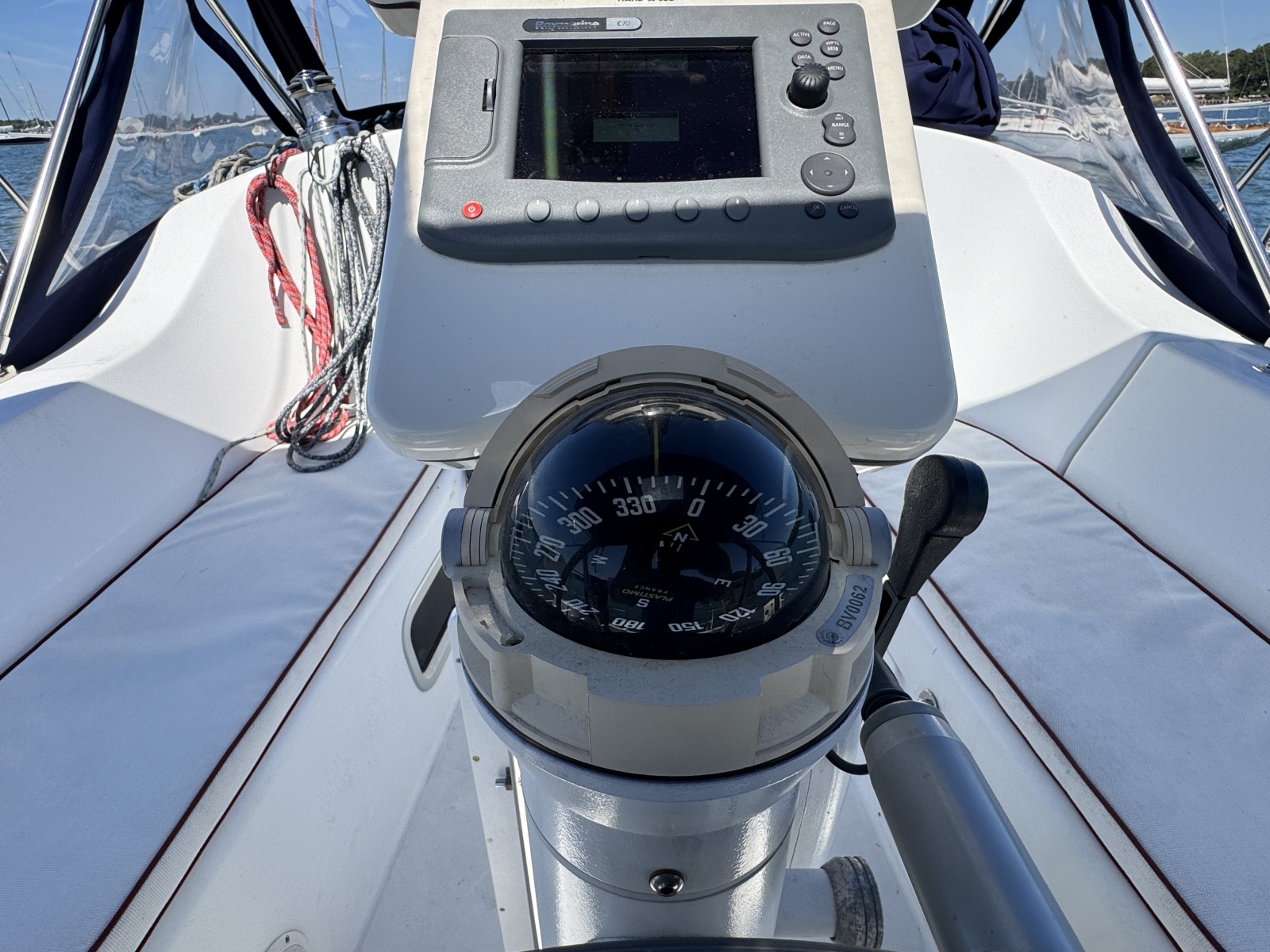2004 Beneteau 