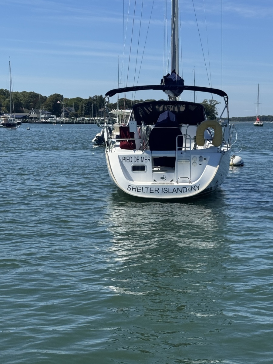 2004 Beneteau 