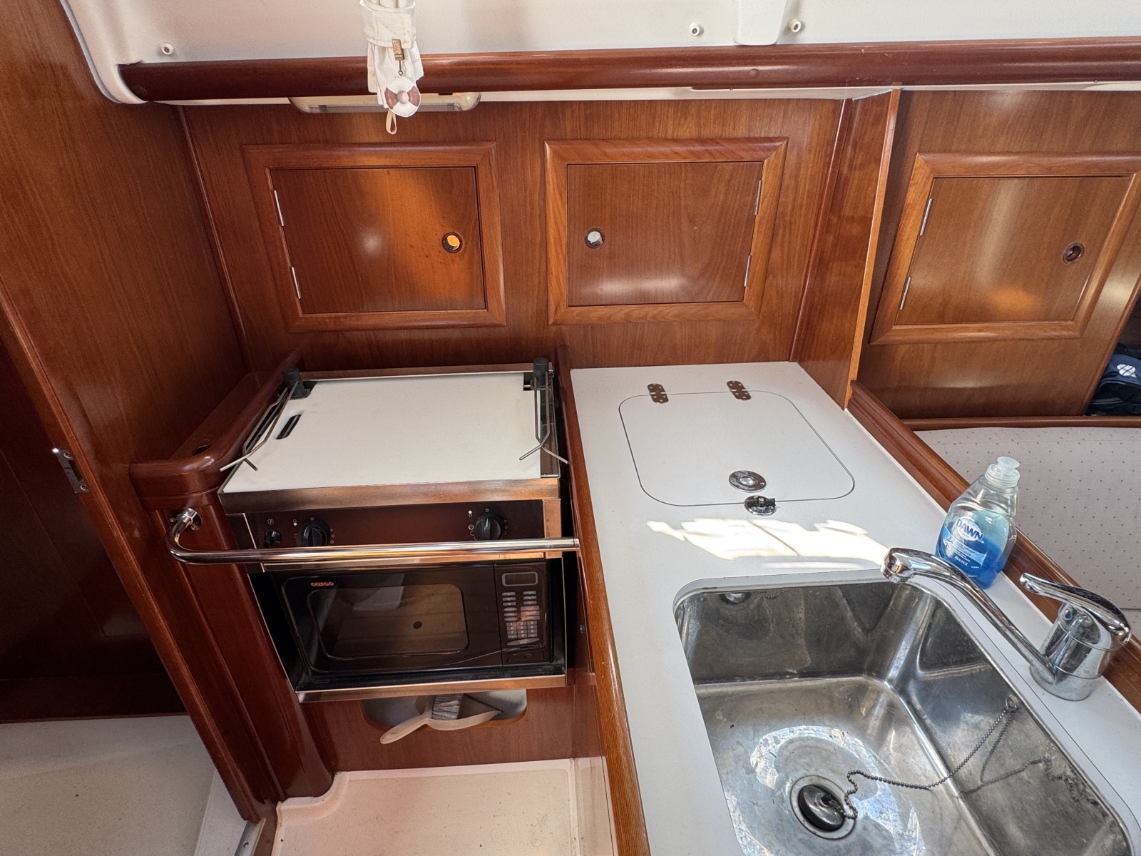 2004 Beneteau 