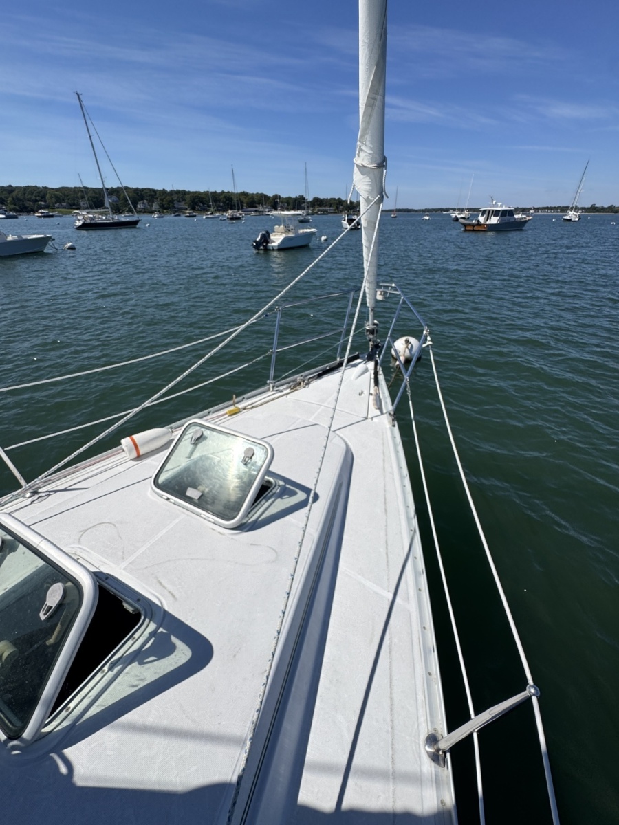 2004 Beneteau 