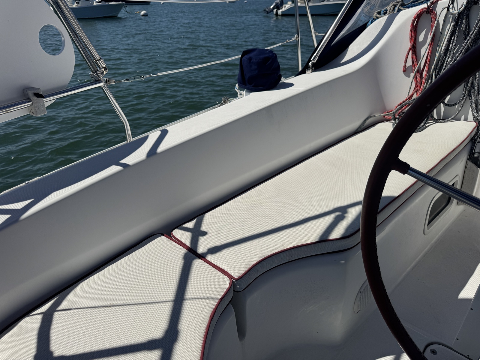 2004 Beneteau 