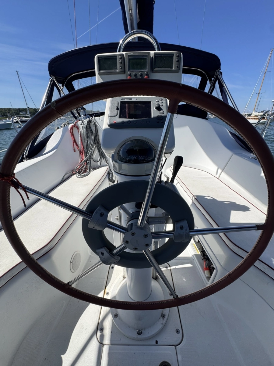 2004 Beneteau 