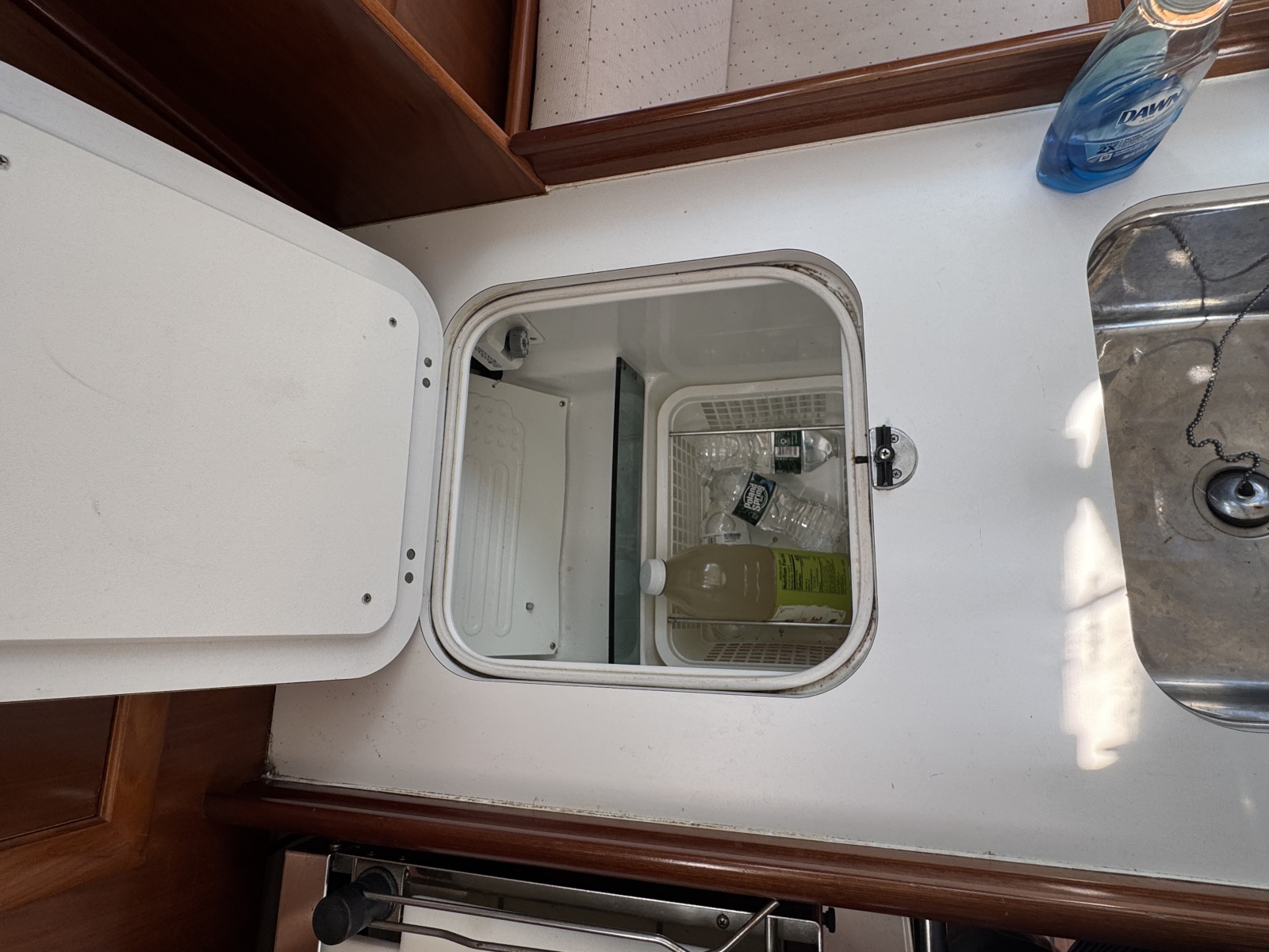 2004 Beneteau 