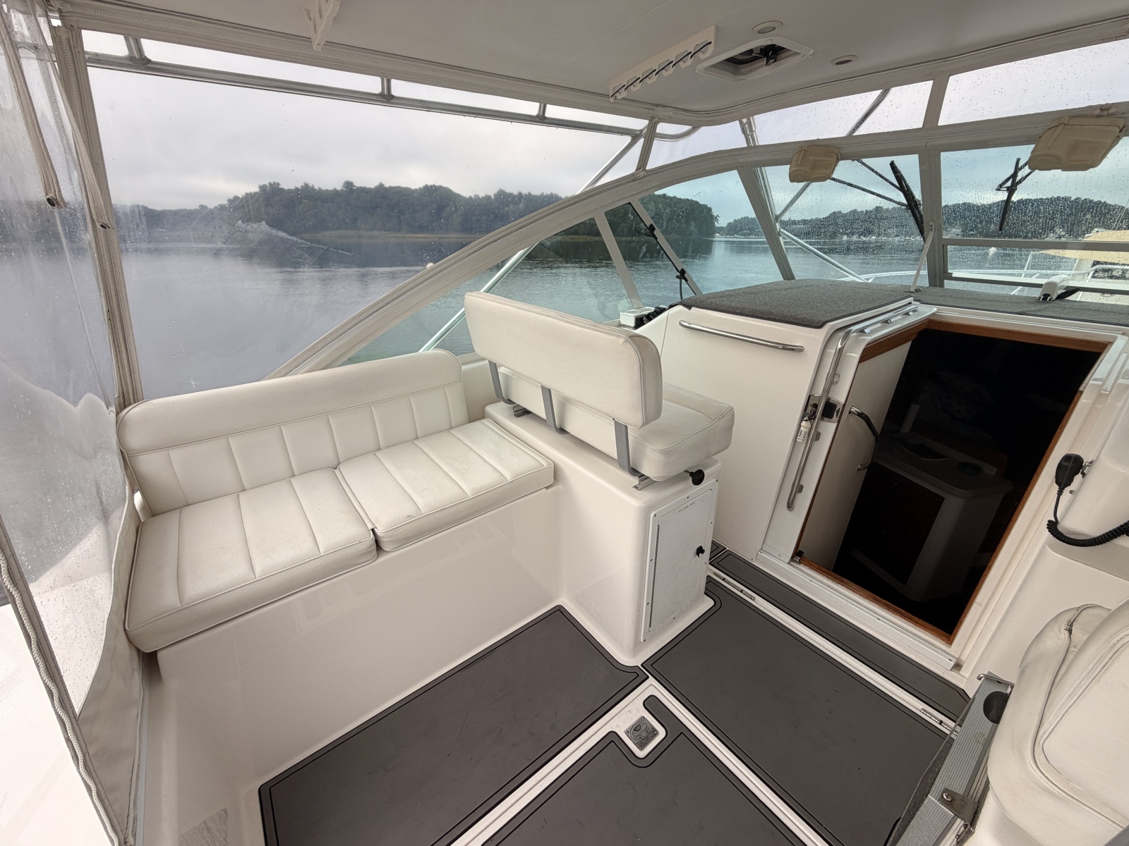2003 Cabo 35 Express