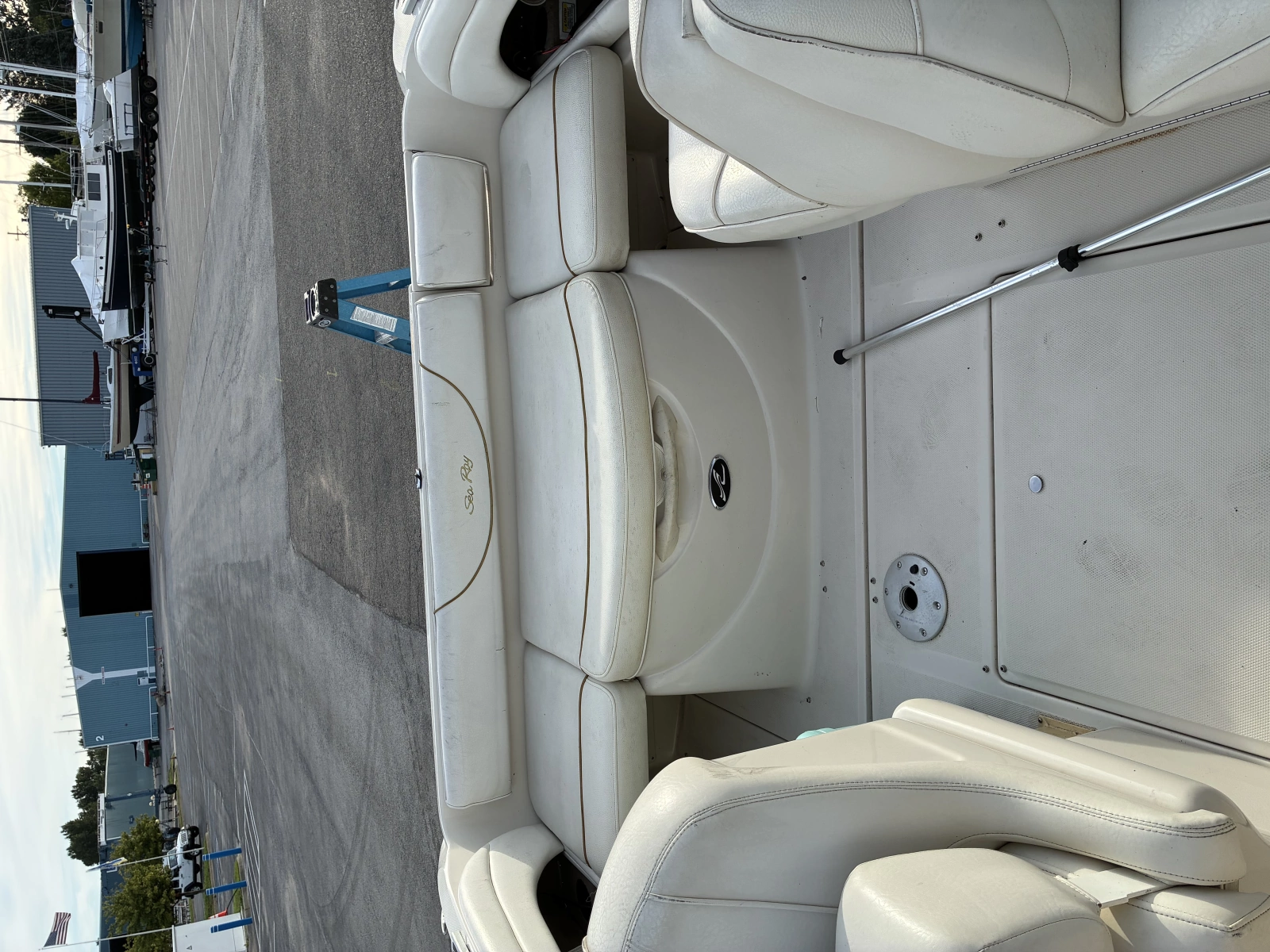 22ft Sea Ray Yacht For Sale