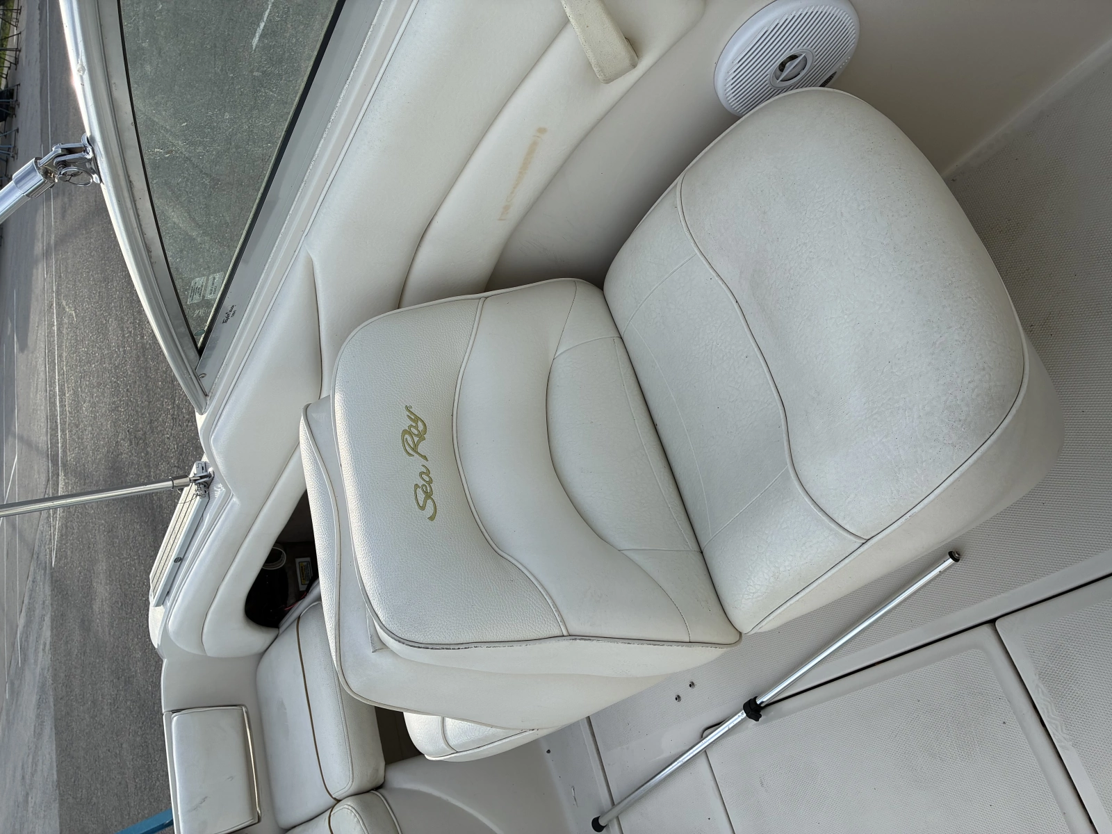 22ft Sea Ray Yacht For Sale