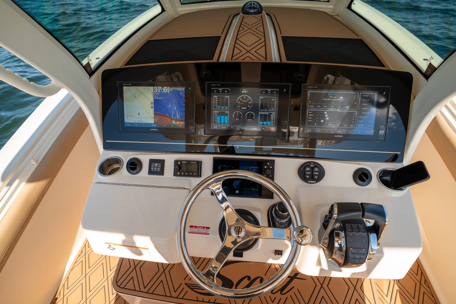 2019 Scout 355 LXF
