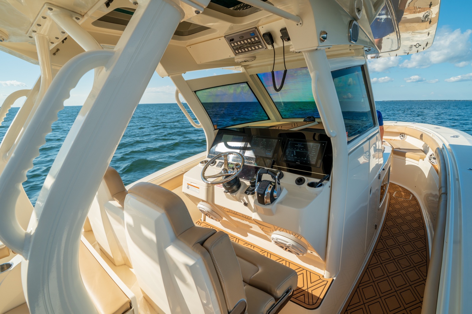 2019 Scout 355 LXF