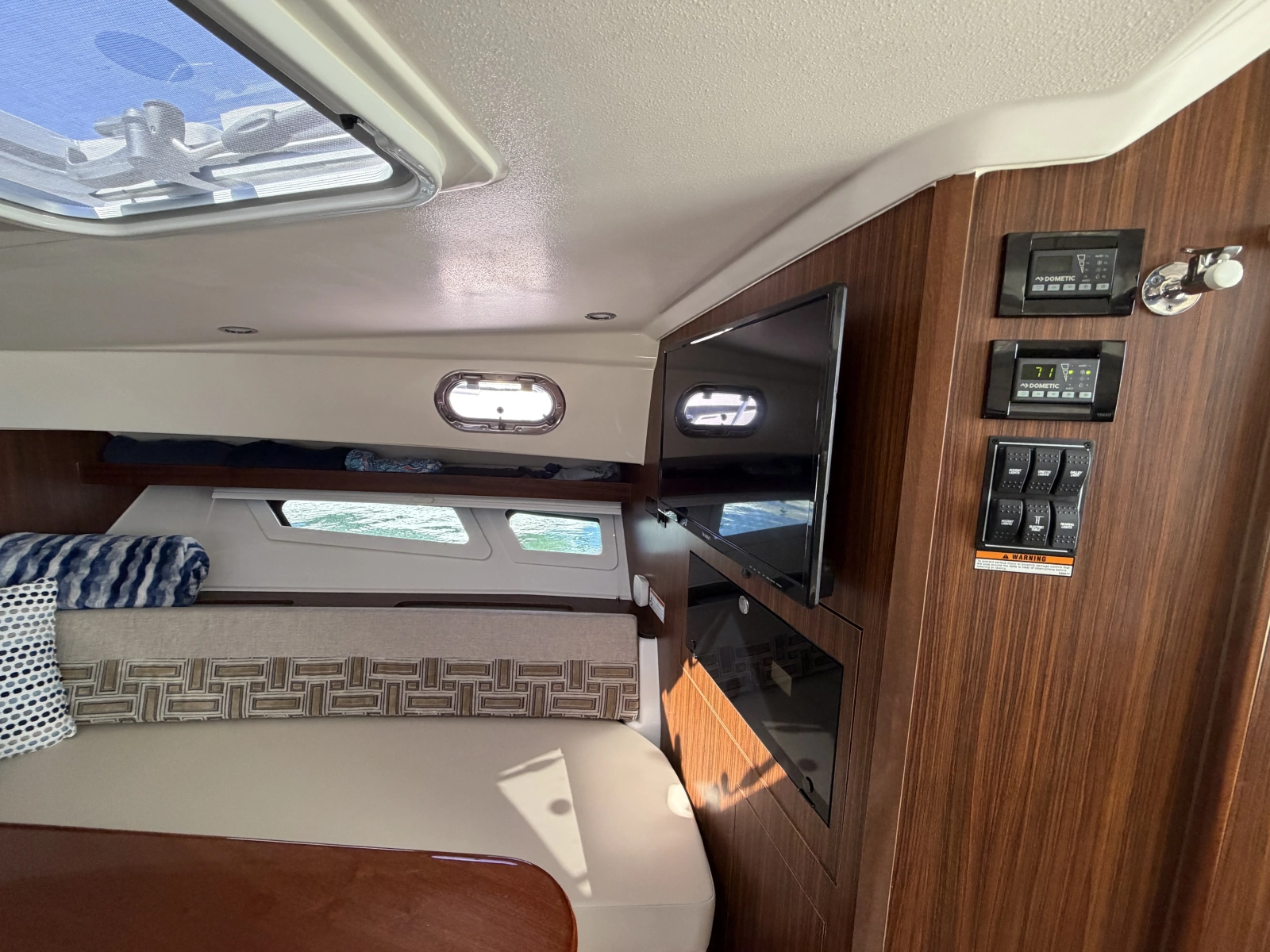 2023 Pursuit OS 355 Offshore