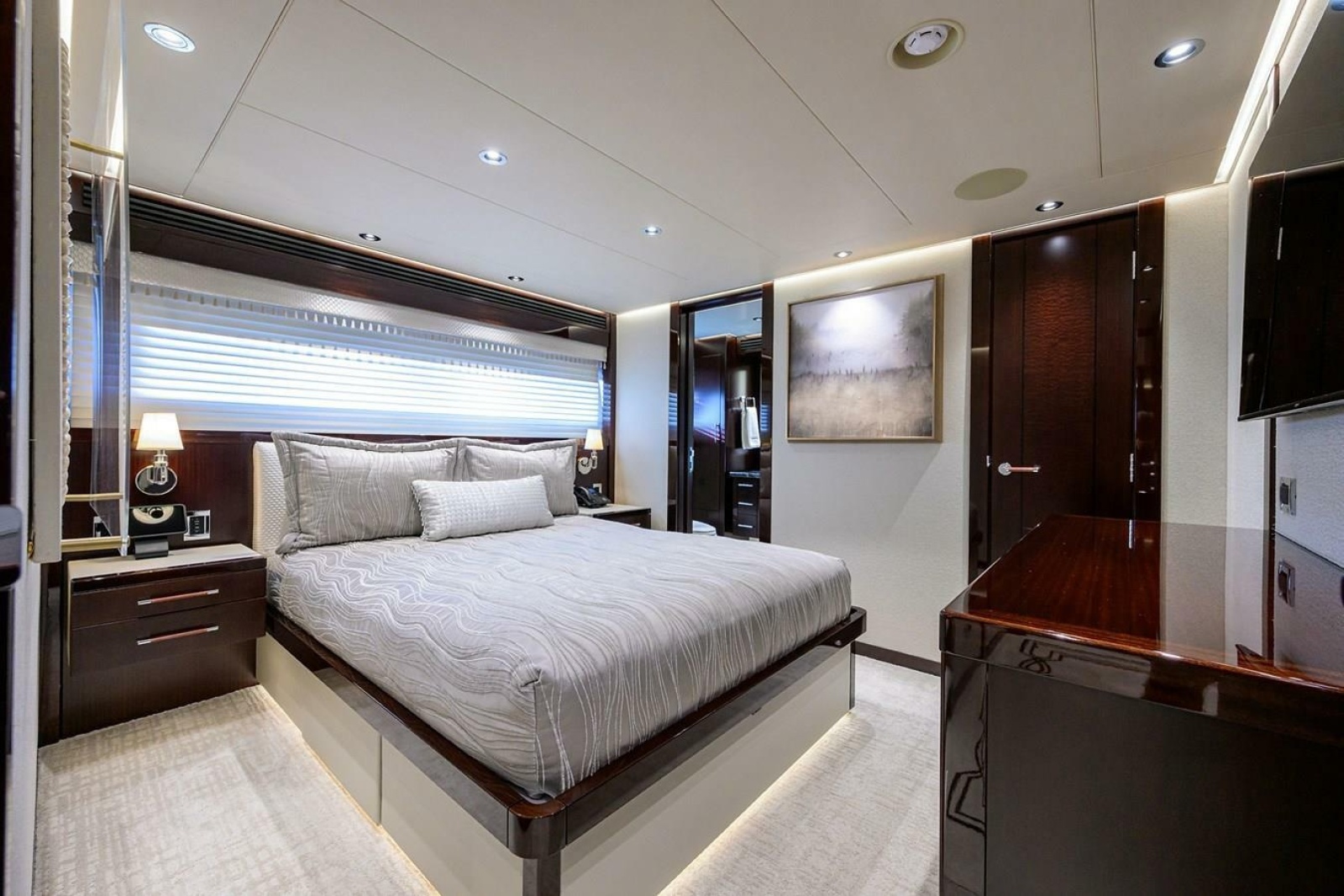 2019 Westport Raised Pilothouse