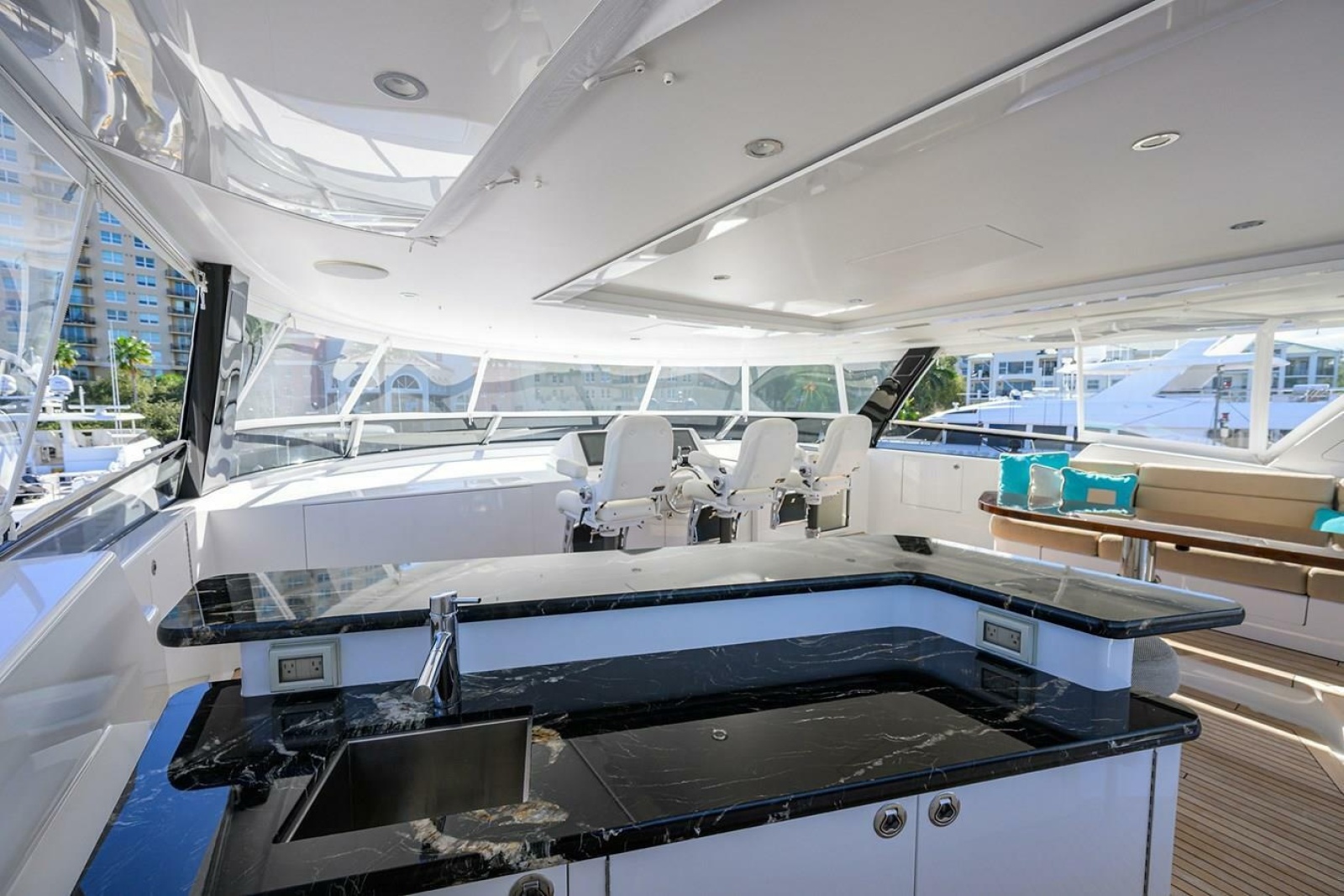 2019 Westport Raised Pilothouse