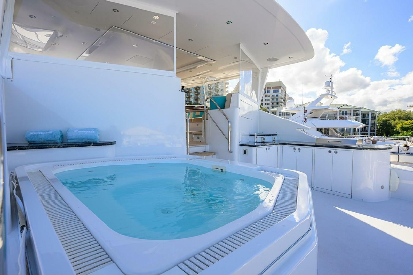 2019 Westport Raised Pilothouse