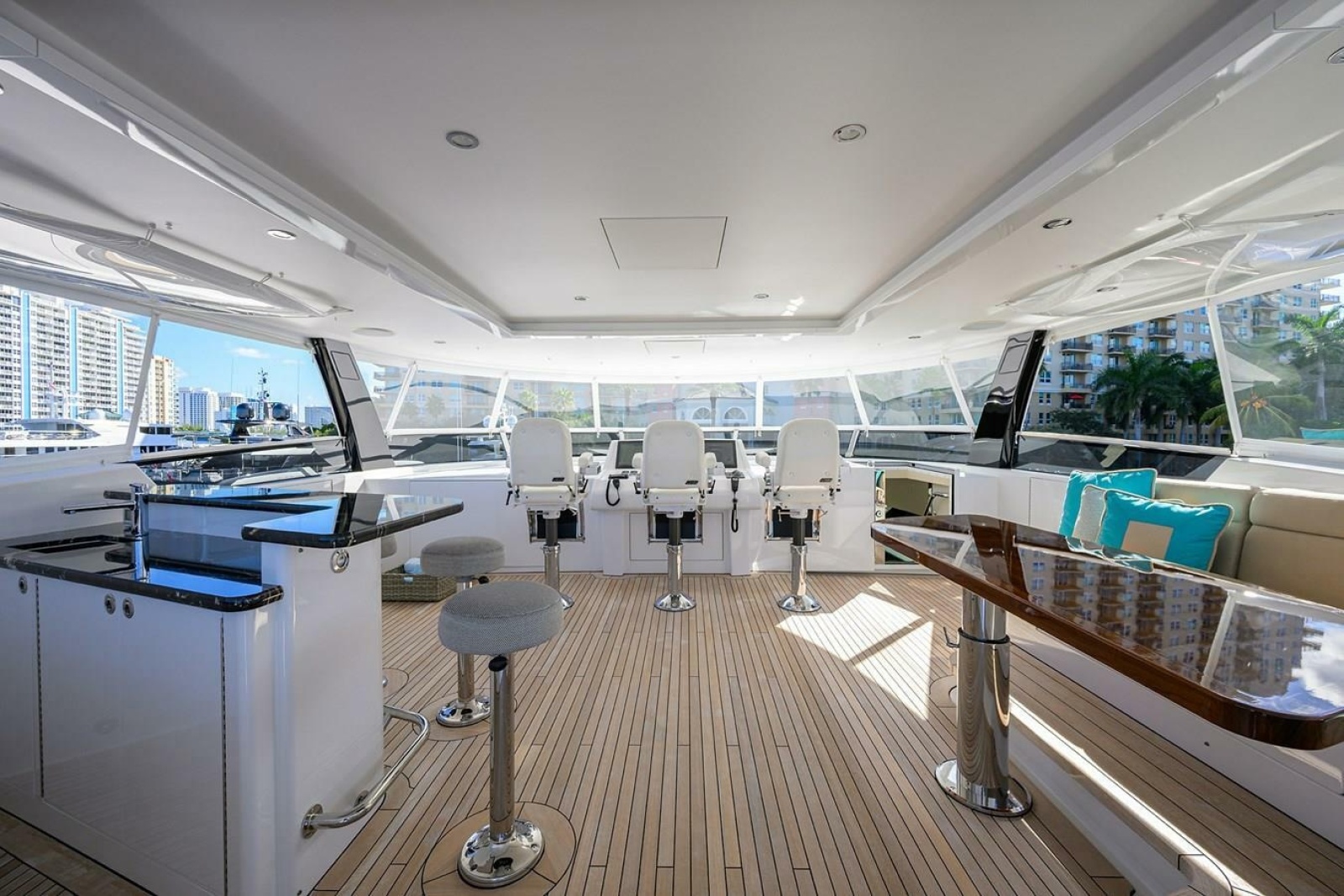 2019 Westport Raised Pilothouse