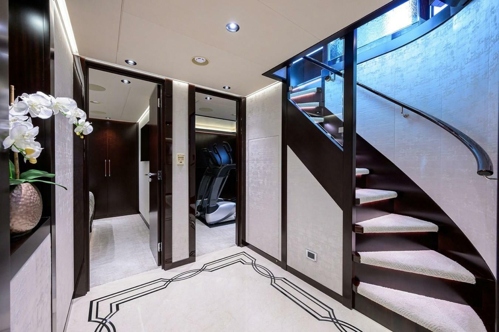 2019 Westport Raised Pilothouse