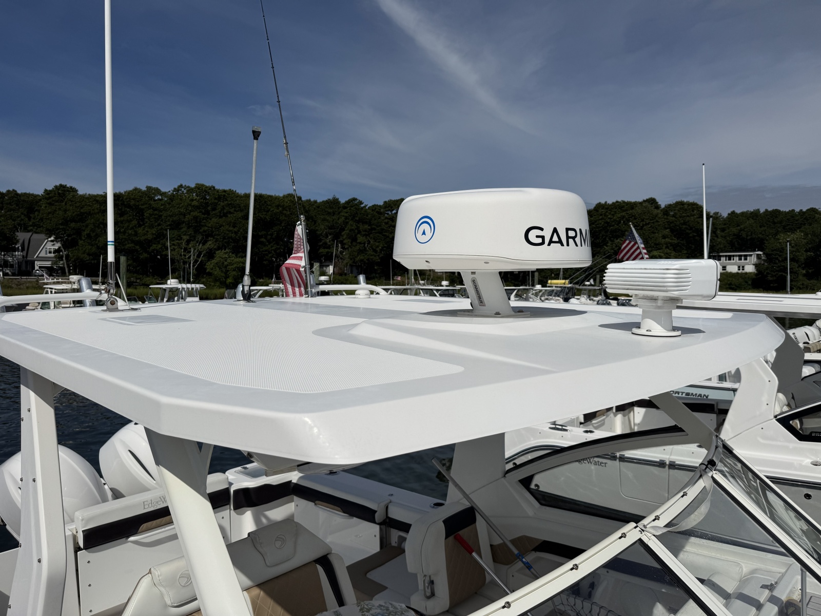 2019 Edgewater 262CX