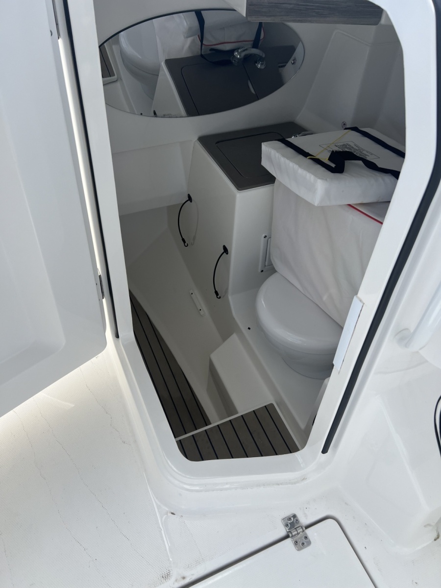 2019 Edgewater 262CX