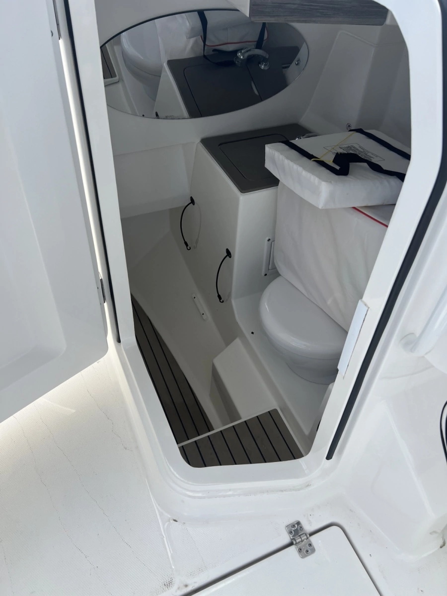 2019 Edgewater 262CX