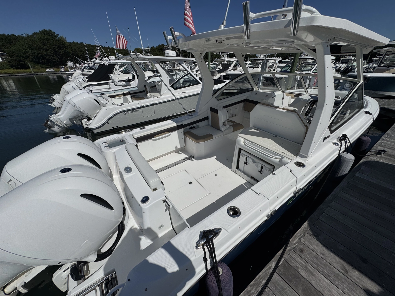 2019 Edgewater 262CX