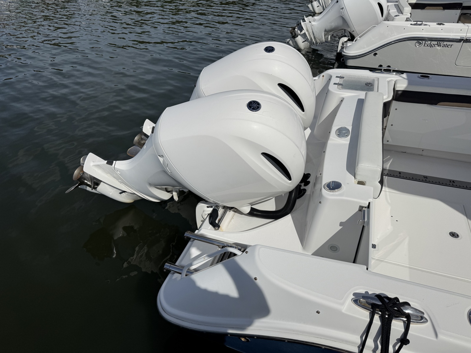2019 Edgewater 262CX
