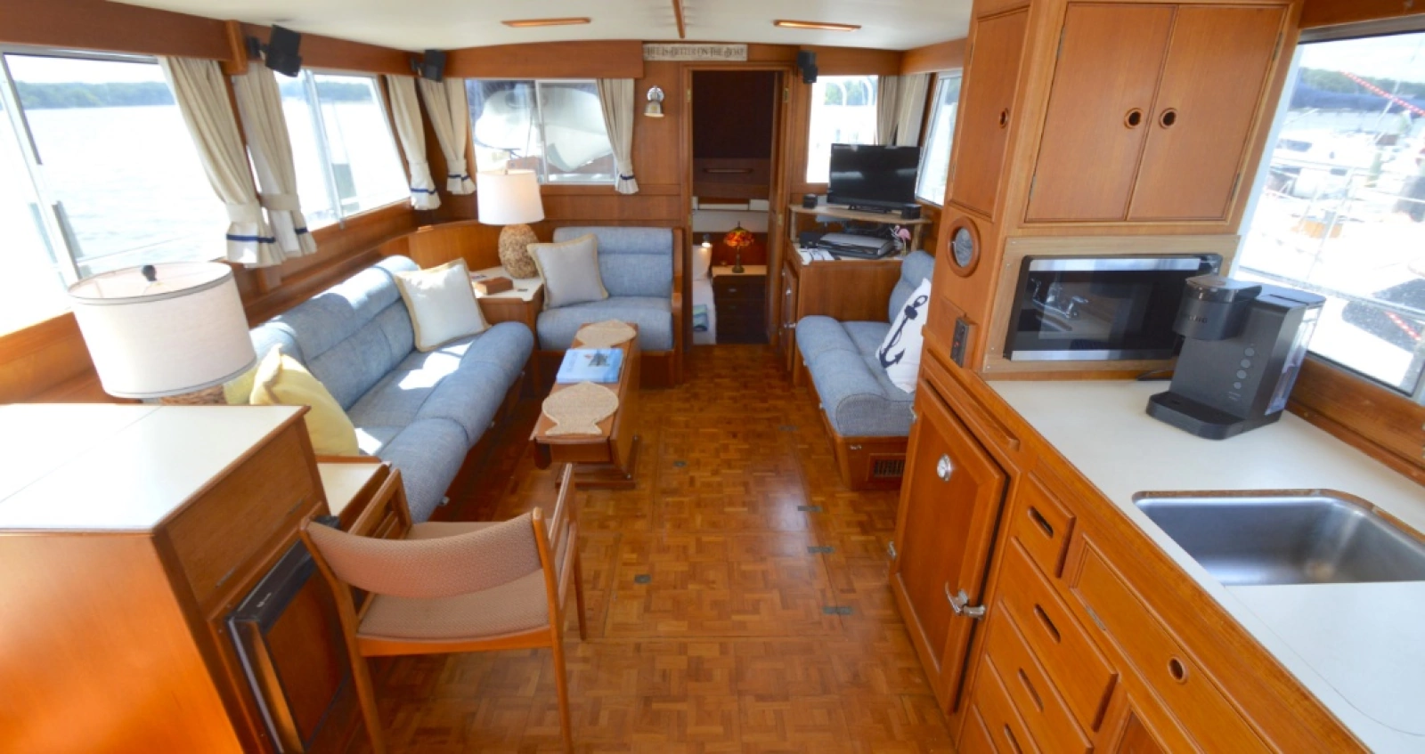 1196 Grand Banks 42 Classic