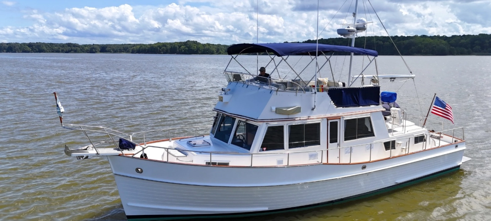1196 Grand Banks 42 Classic