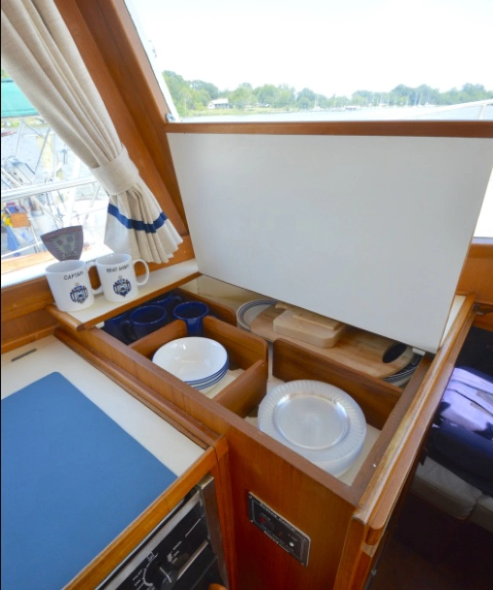 1196 Grand Banks 42 Classic