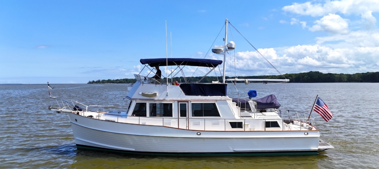 1196 Grand Banks 42 Classic