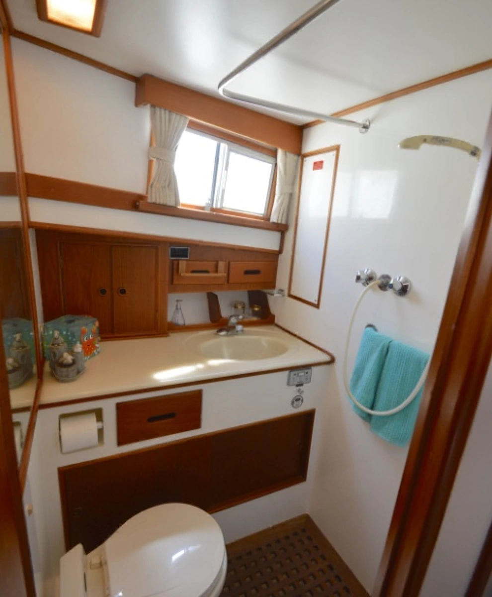 1196 Grand Banks 42 Classic