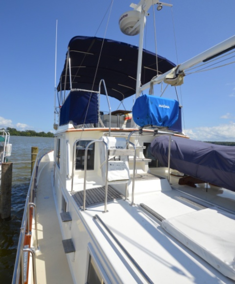 1196 Grand Banks 42 Classic