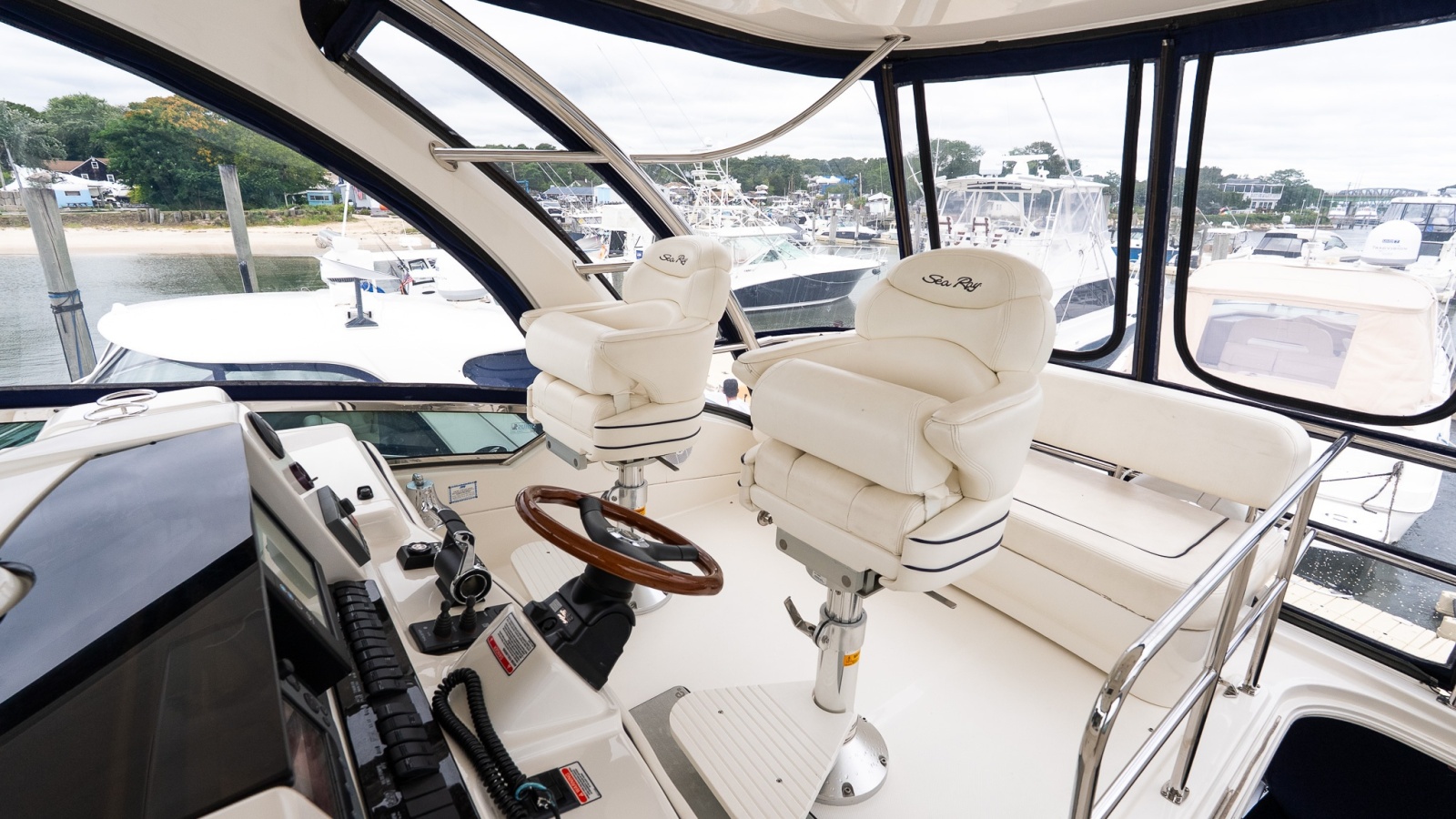 2006 Sea Ray 52 Sedan Bridge