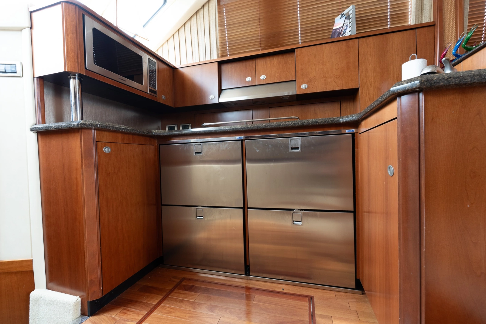 2006 Sea Ray 52 Sedan Bridge