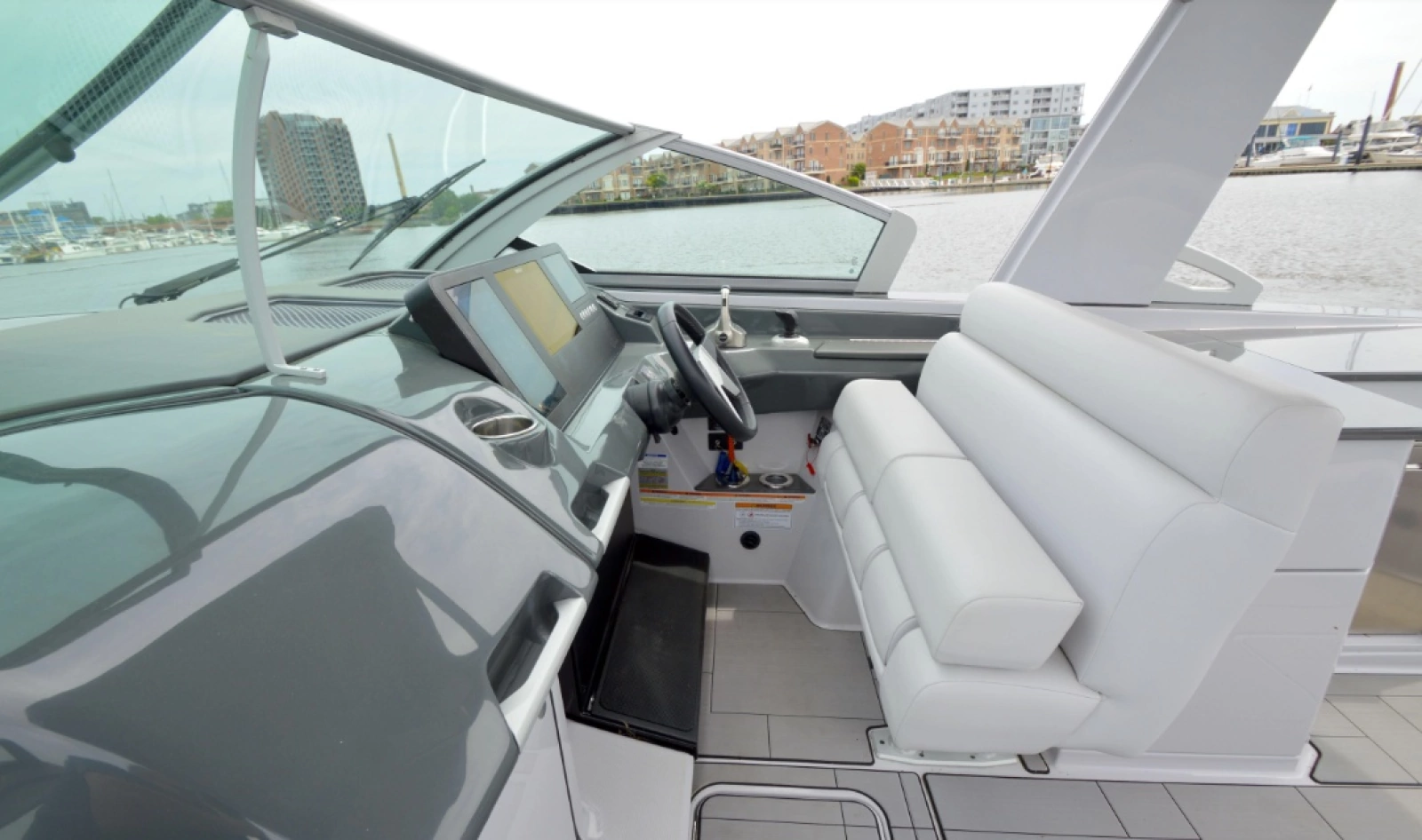 2023 Aviara AV 32