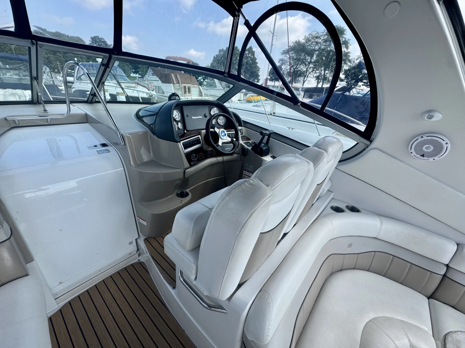 2006 Four Winns 318 Vista