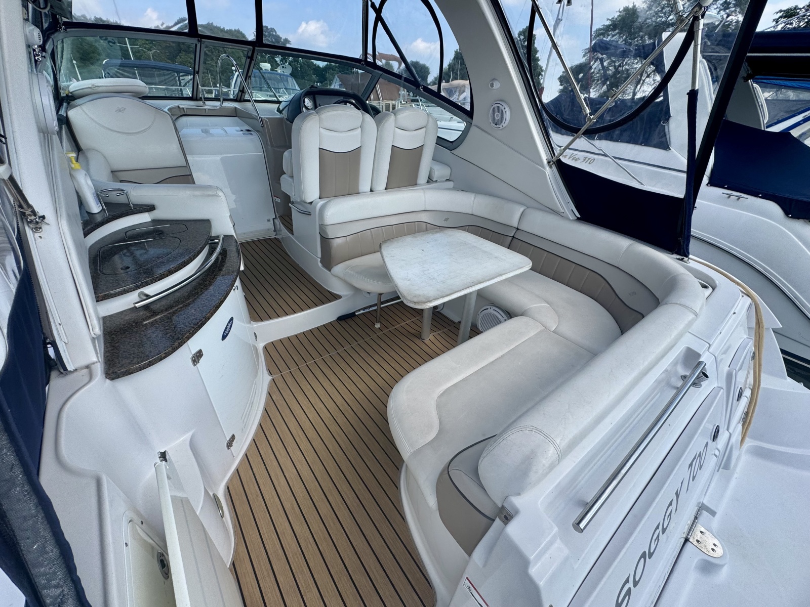 2006 Four Winns 318 Vista