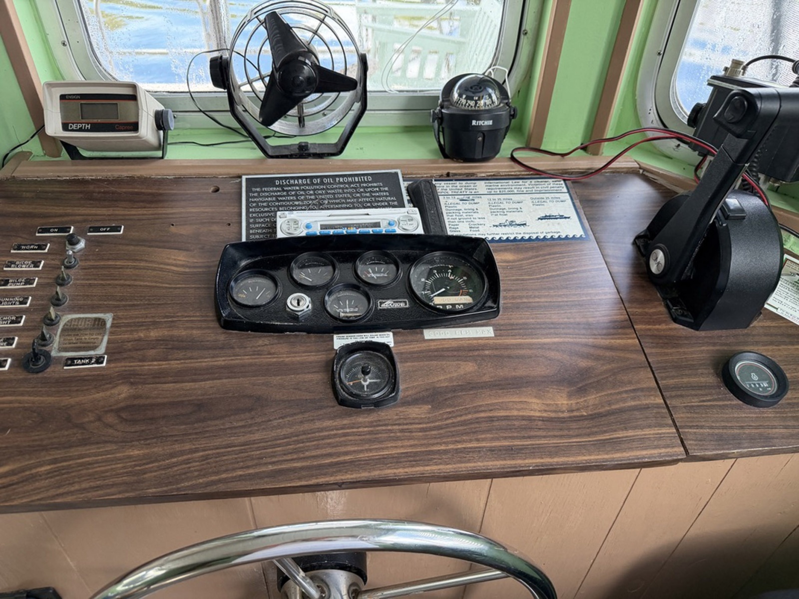 1988 Leisurecraft House Boat