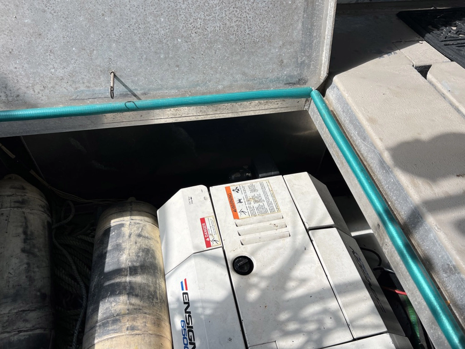 1988 Leisurecraft House Boat