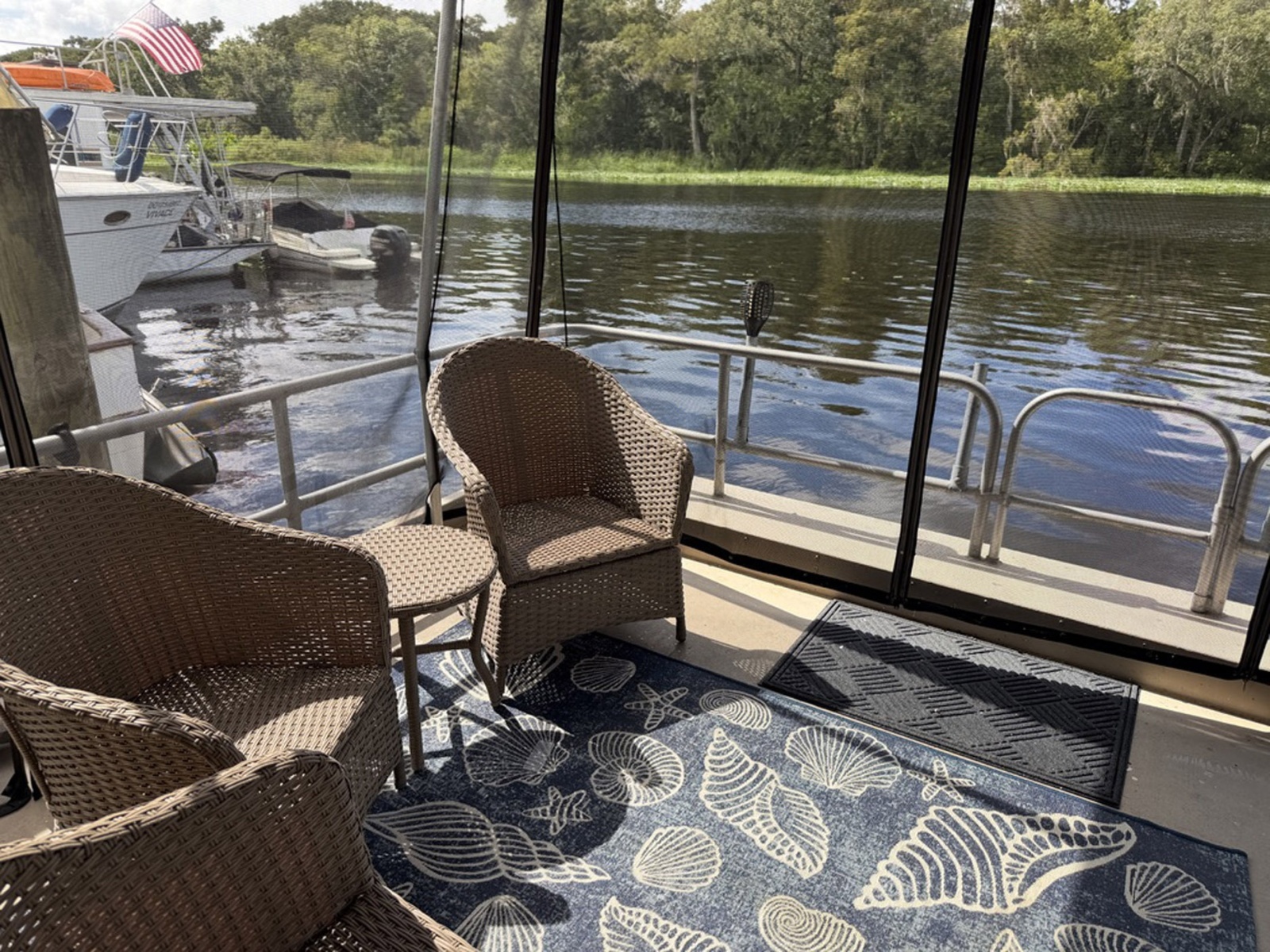 1988 Leisurecraft House Boat
