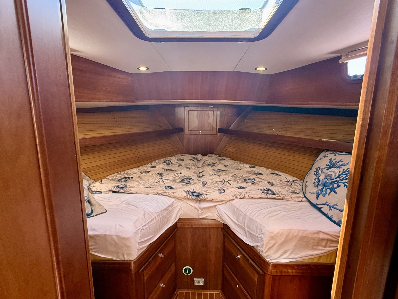 1999 Alden 40 Express