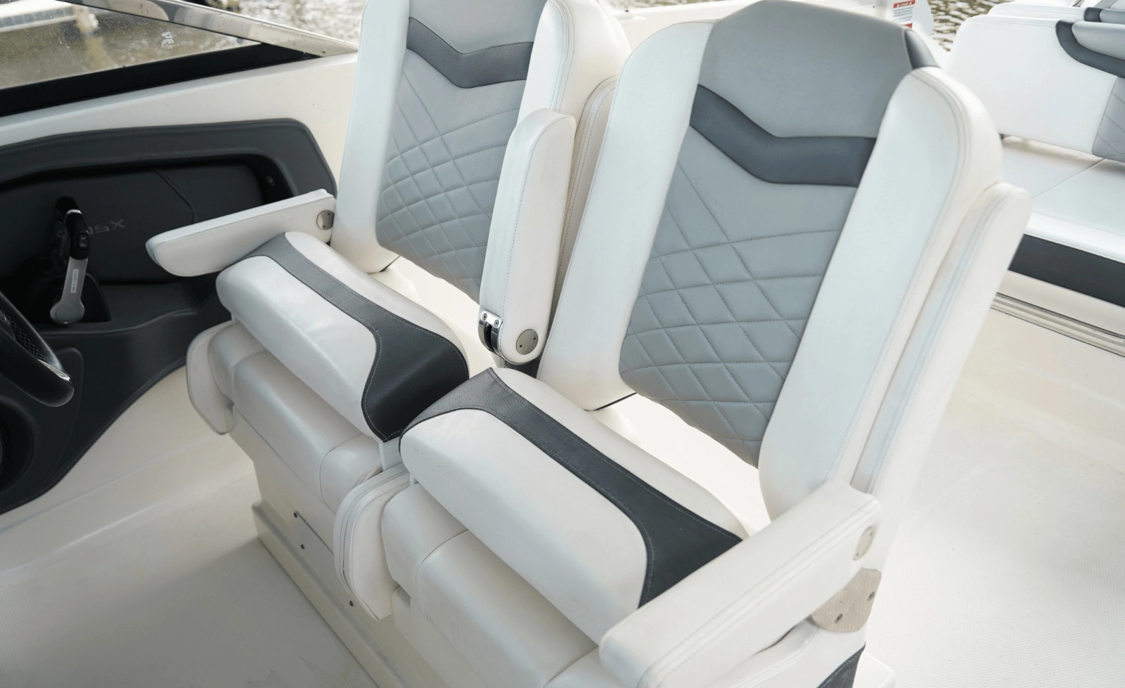 2021 Chaparral 280 OSX