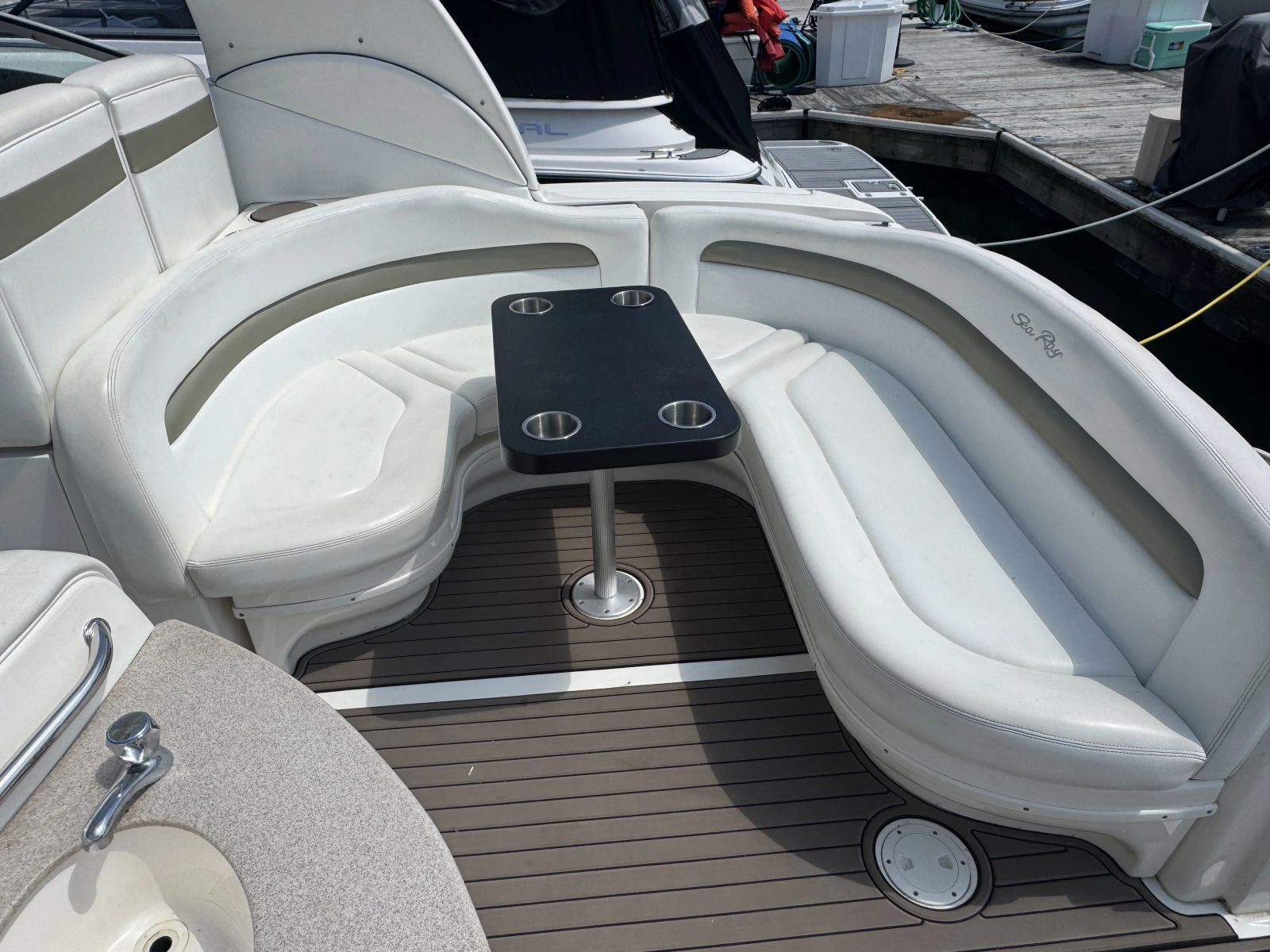 2007 Sea Ray Sundancer 320
