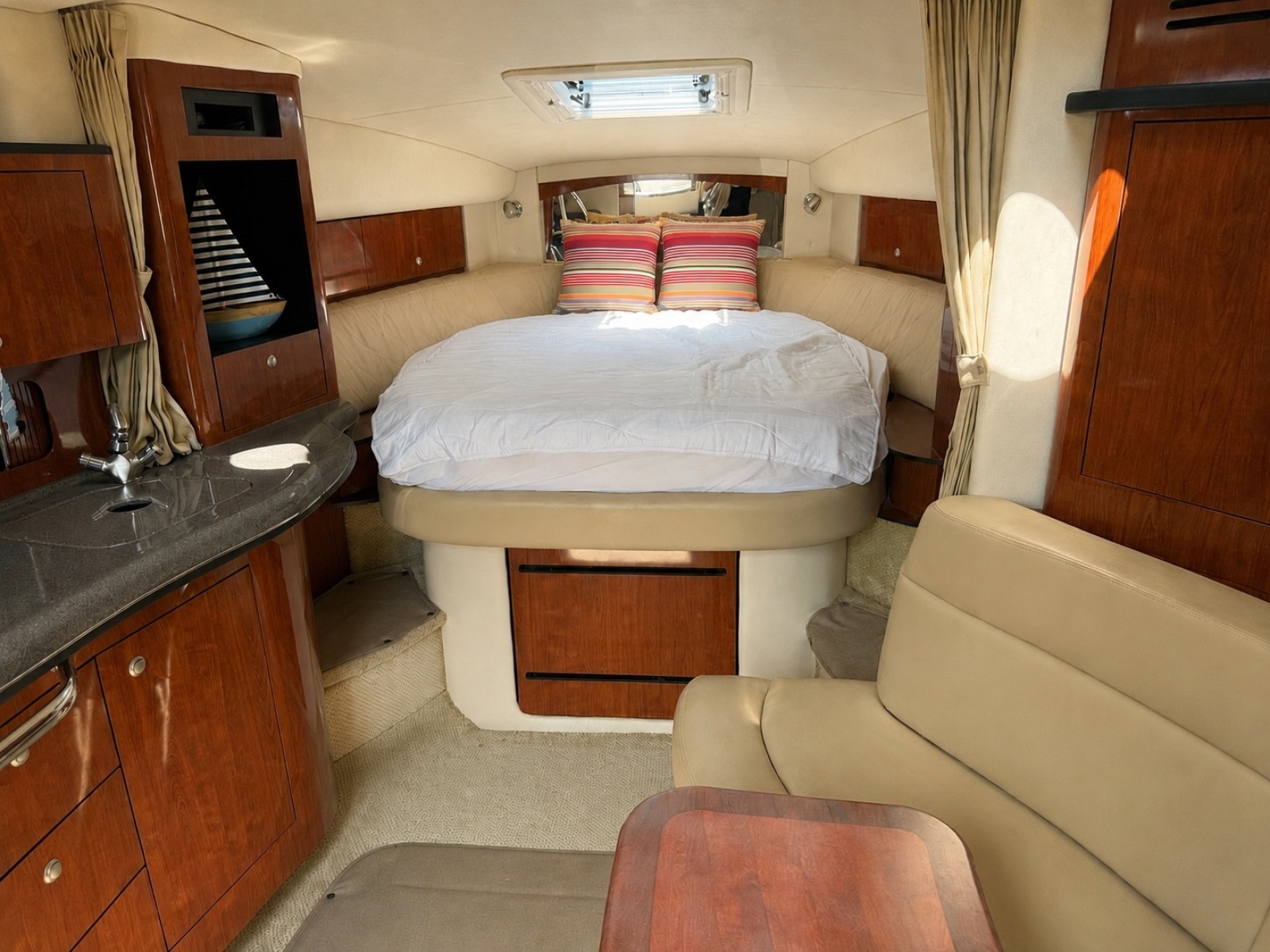 2007 Sea Ray Sundancer 320