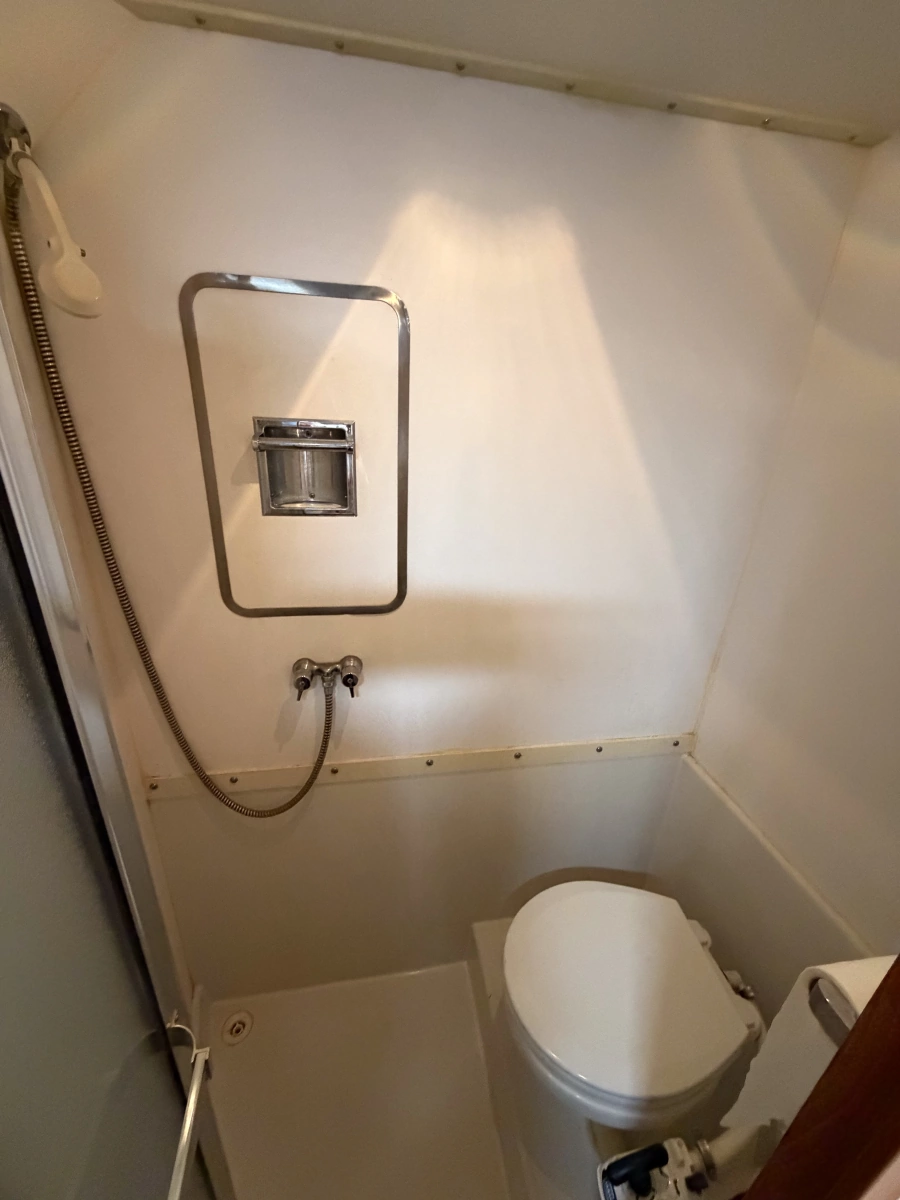 1990 Cruise-A-Home Corsair 4200